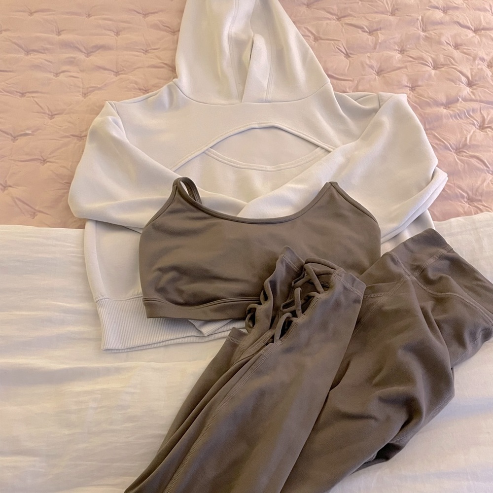 Hollister size medium Gilly Hicks 3 piece set.